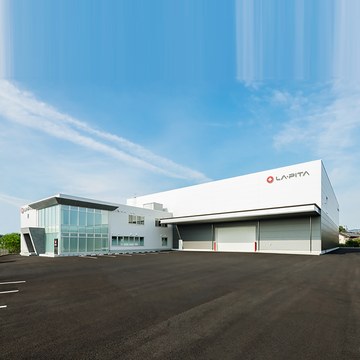株式会社LA・PITAの本社・物流センターの外観